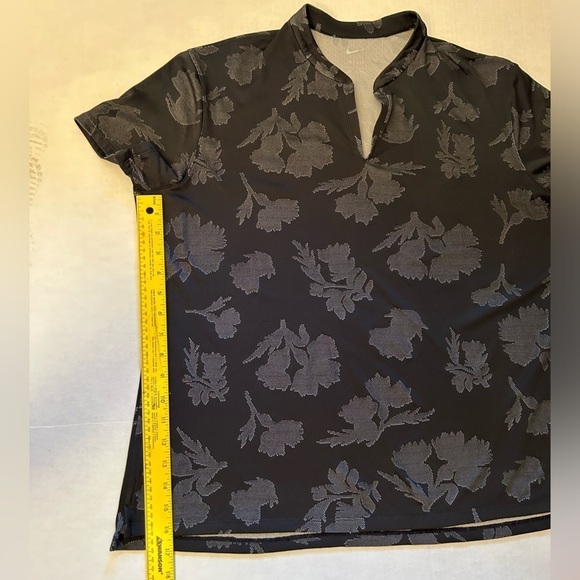 Nike Black Victory Floral Jacquard Performance V neck Polo Sz-XXL. V4 - Picture 9 of 10